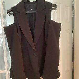 Simply Vera Cold Shoulder Blazer